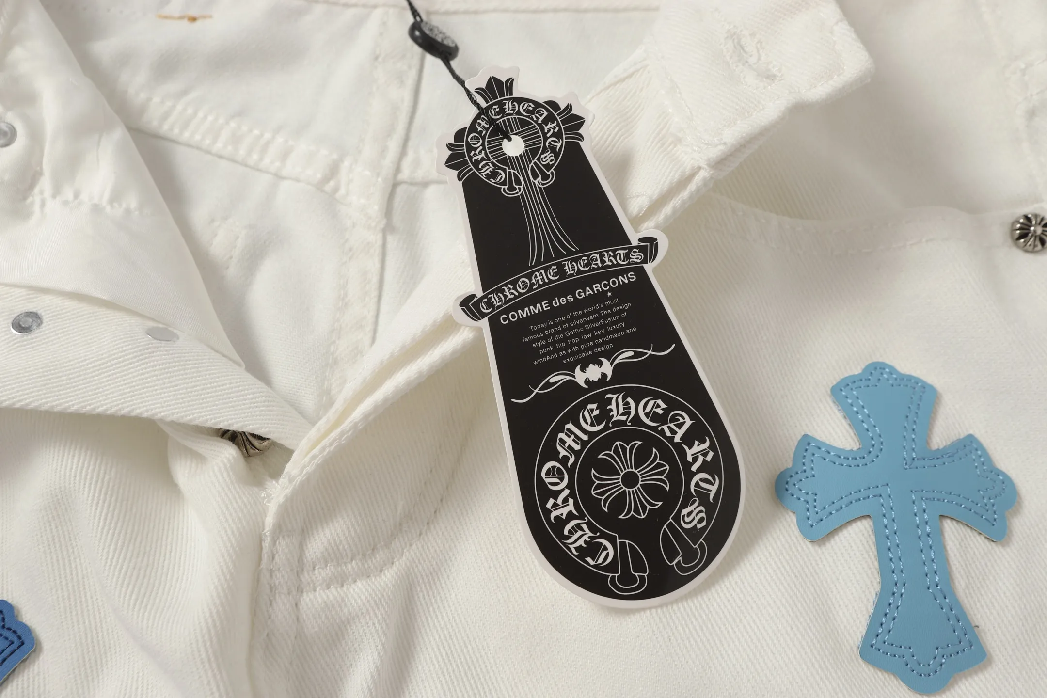 P256 Actual photo [High quality] Code: H30 Color: Picture color Size: S to XXXL - Chrome Hearts/Chrome Hearts classic white cow series colored leather cross washed color cloth unisex denim trousers - Vibe style straight stacked god-level version - carbon fine bias denim color cloth - old vintage complete set of hardware - Chrome Hearts white cow series high version uses high ounce custom fabrics, enzyme washing and soft color fixation It is soft and thick to wear. The details are all made by hand-polished craftsmanship. All-over jacquard fabrics. Unique design style. Multiple processes to create a full retro feel. Niche unique non-colliding shirts. Customized distressed spray-painted buttons. Craftsmanship in every detail. Size Pants length Waist Hips Unit cm S 98 68 100 M 99 72 104 L 100 76 108 XL 101 80 112 XXL 102 84 116 XXL 103 88 120